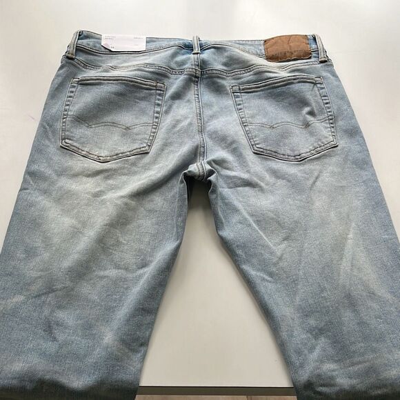 NWT American Eagle Airflex + Stacked Skinny Destroyed Light Wash Jeans 34/39.5 - Picture 5 of 10